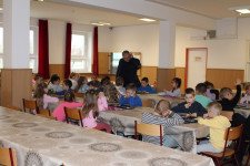 Kép szöveg